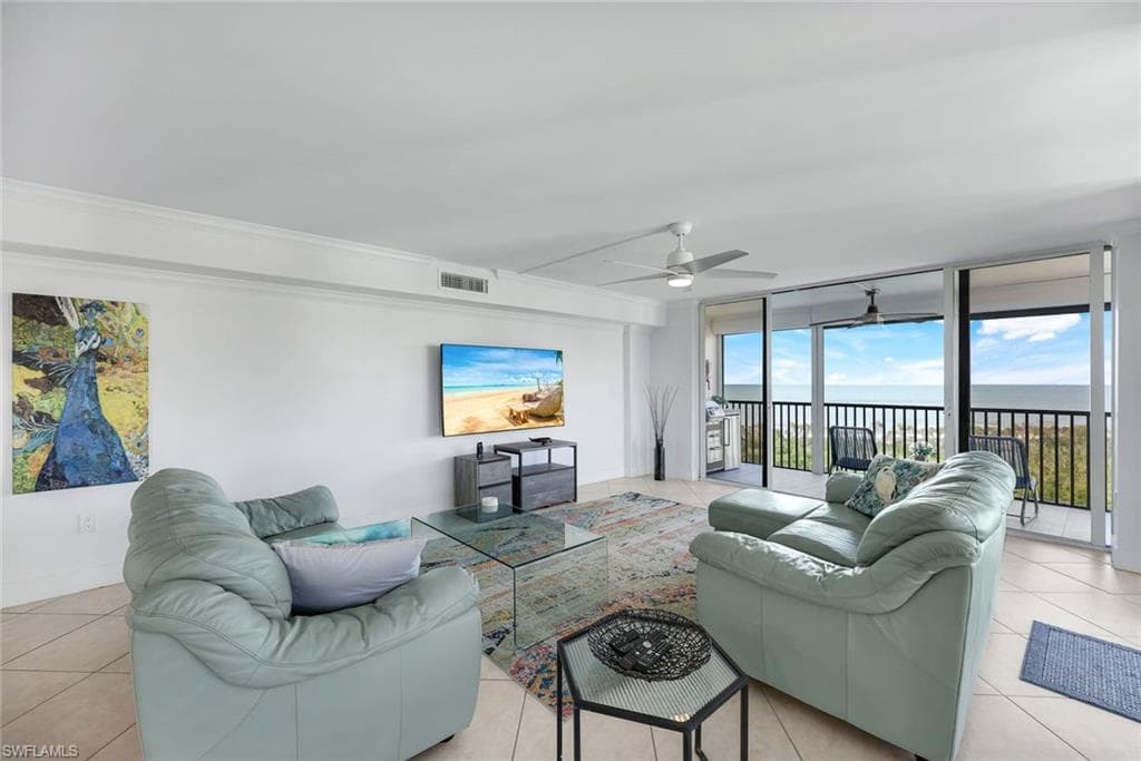 11 Bluebill Ave 1105, Naples, FL 34108-6
