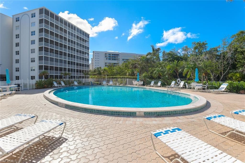3 Bluebill Ave 509, Naples, FL 34108-2