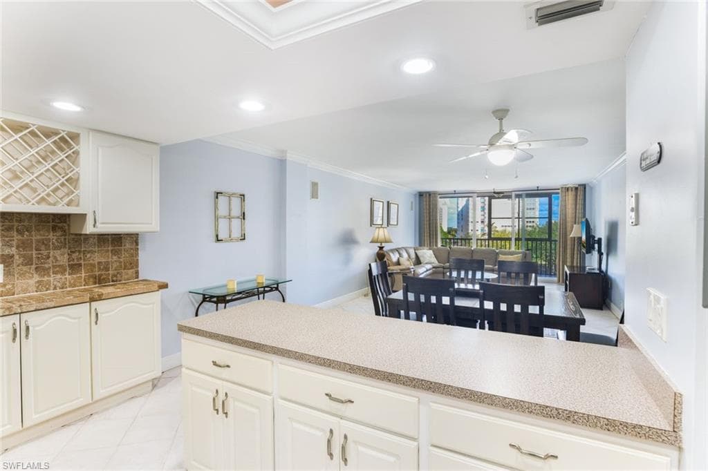 3 Bluebill Ave 509, Naples, FL 34108-8