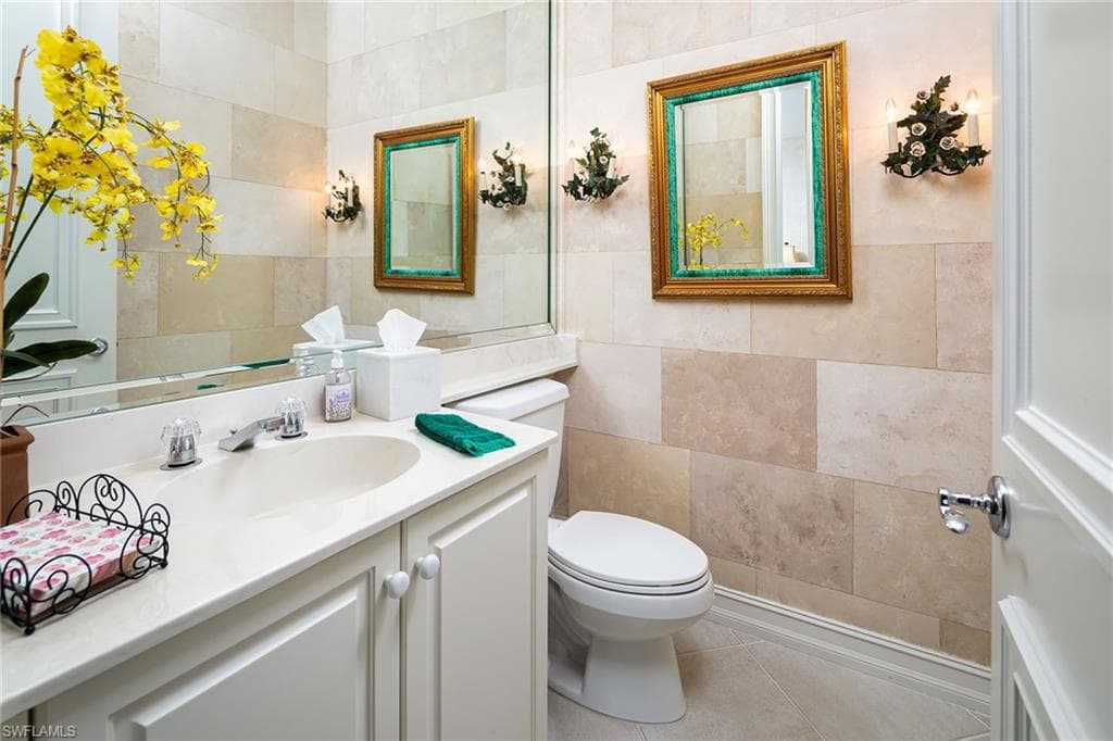 7815 Cocobay Ct 24, Naples, FL 34108-18
