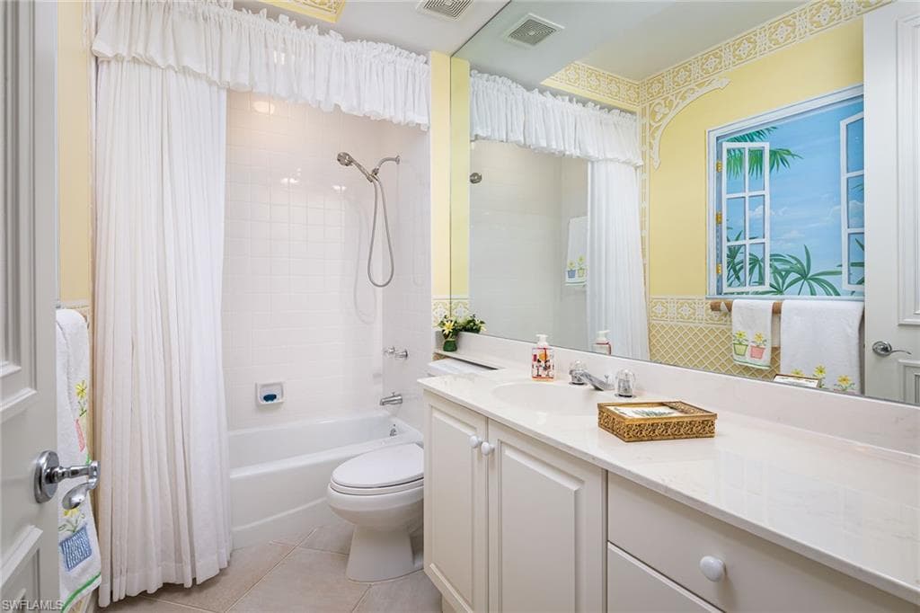 7815 Cocobay Ct 24, Naples, FL 34108-22