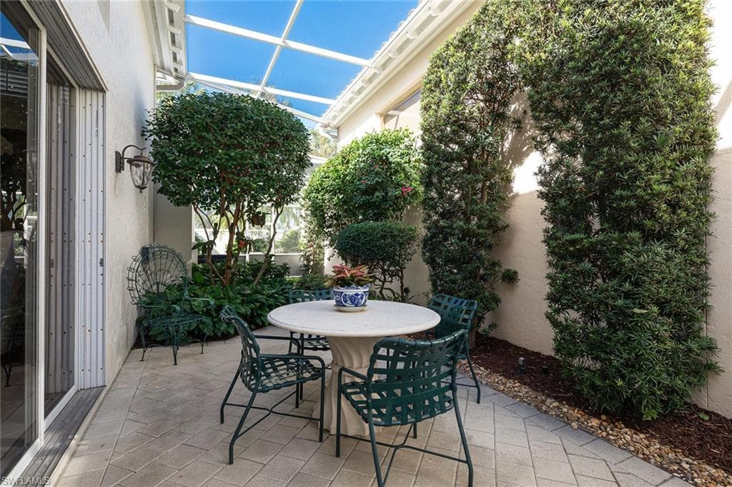 7815 Cocobay Ct 24, Naples, FL 34108-29
