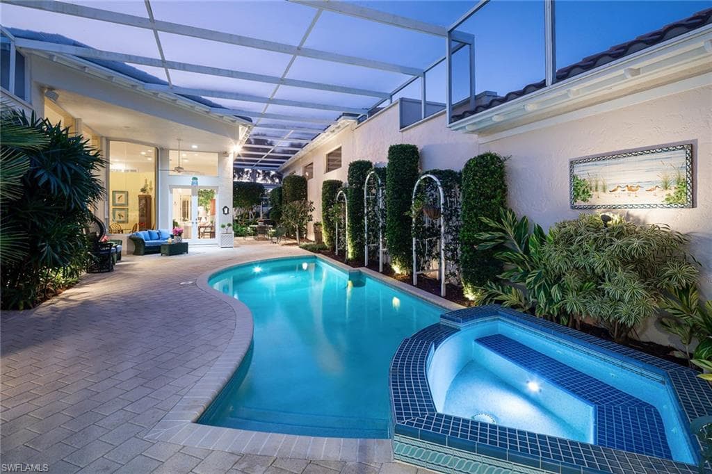 7815 Cocobay Ct 24, Naples, FL 34108-31