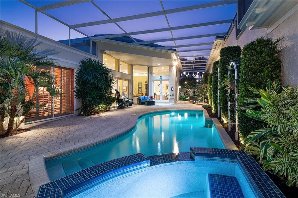 7815 Cocobay Ct 24, Naples, FL 34108-3