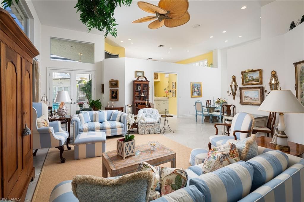 7815 Cocobay Ct 24, Naples, FL 34108-7