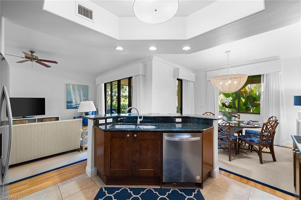 985 Sandpiper St I105, Naples, FL 34102-9