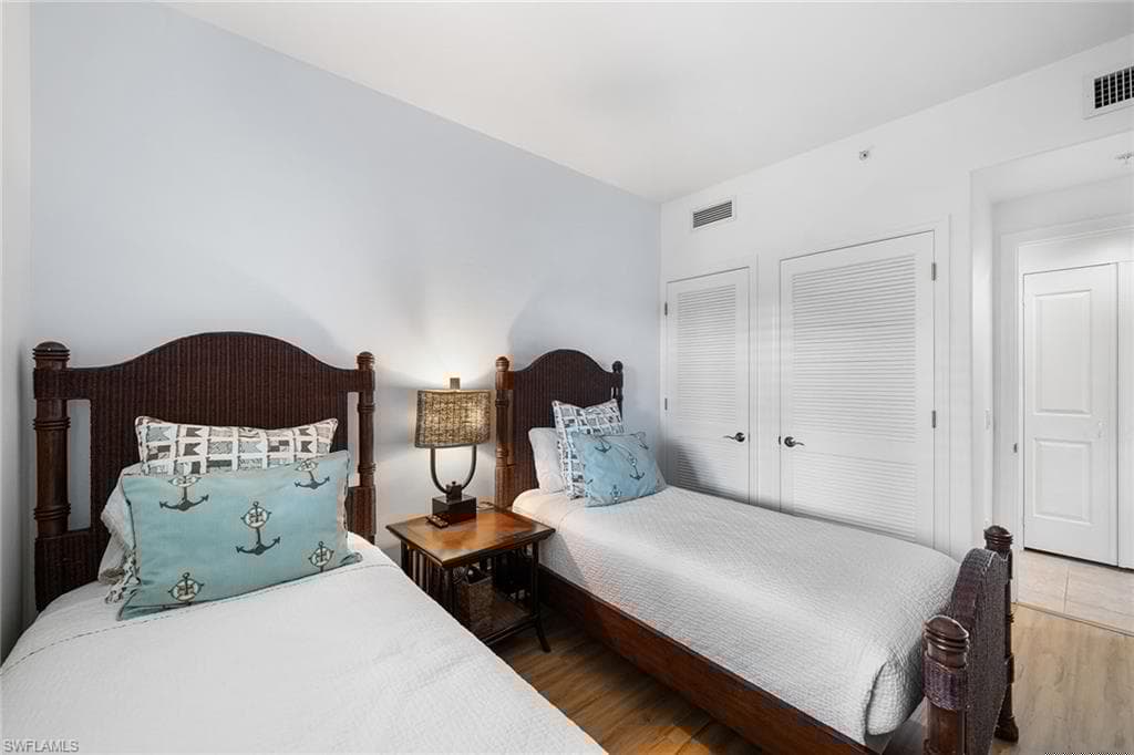 985 Sandpiper St I105, Naples, FL 34102-19