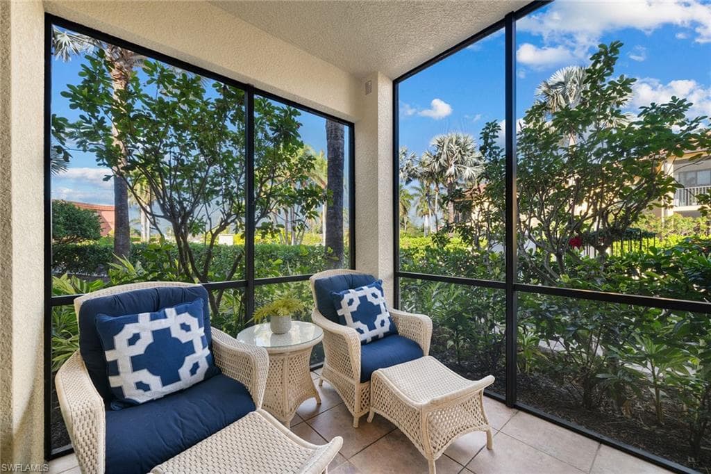 985 Sandpiper St I105, Naples, FL 34102-30