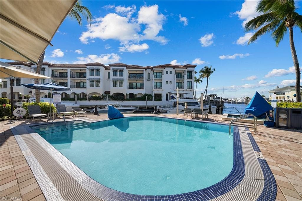 985 Sandpiper St I105, Naples, FL 34102-36