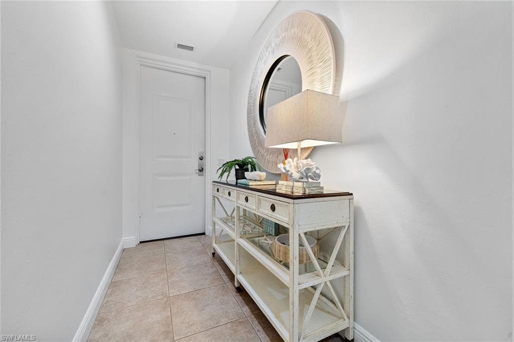 985 Sandpiper St I105, Naples, FL 34102-3
