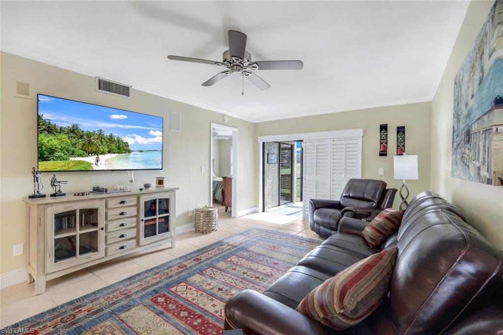 5857 Rattlesnake Hammock Rd 107, Naples, FL 34109-2