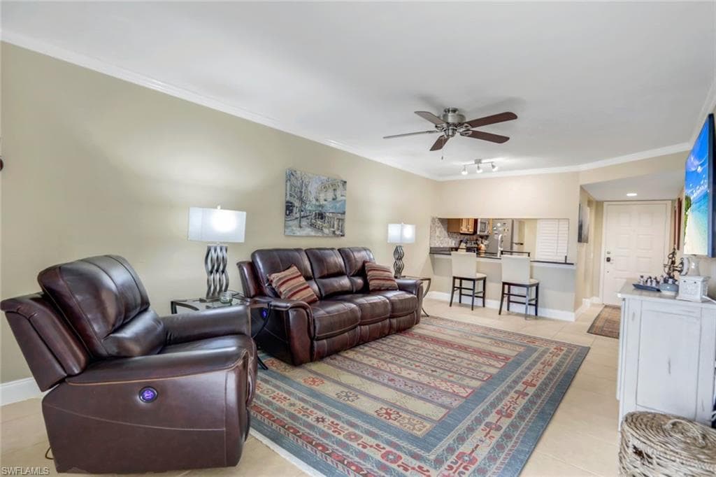 5857 Rattlesnake Hammock Rd 107, Naples, FL 34109-6