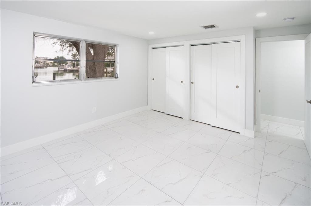 320 Bow Line Dr, Naples, FL 34103-11