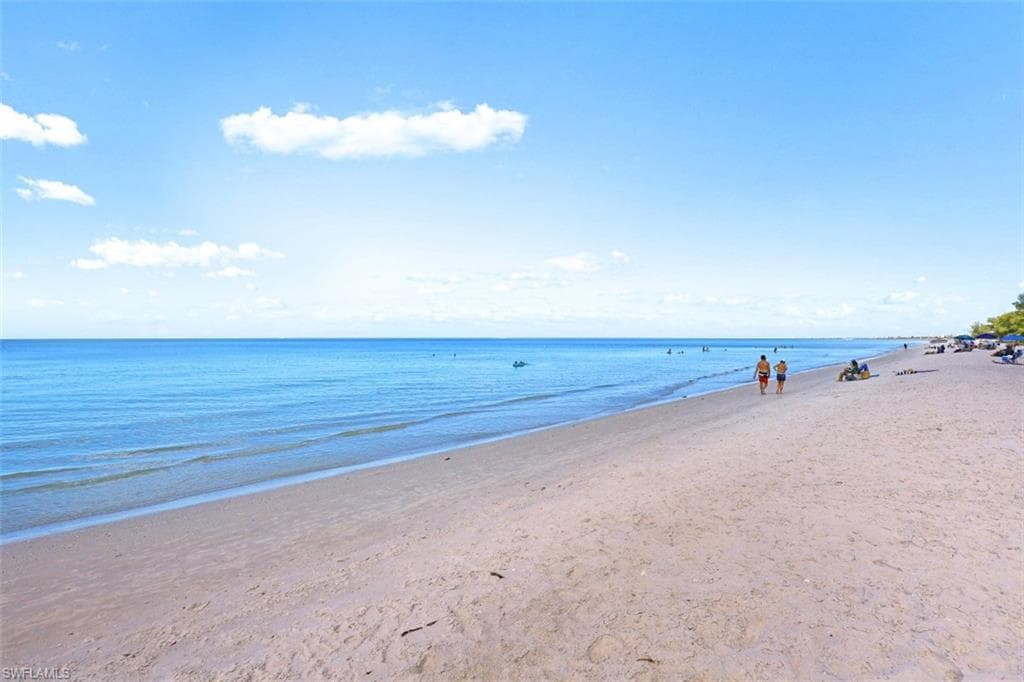 17 Bluebill Ave 604, Naples, FL 34108-31