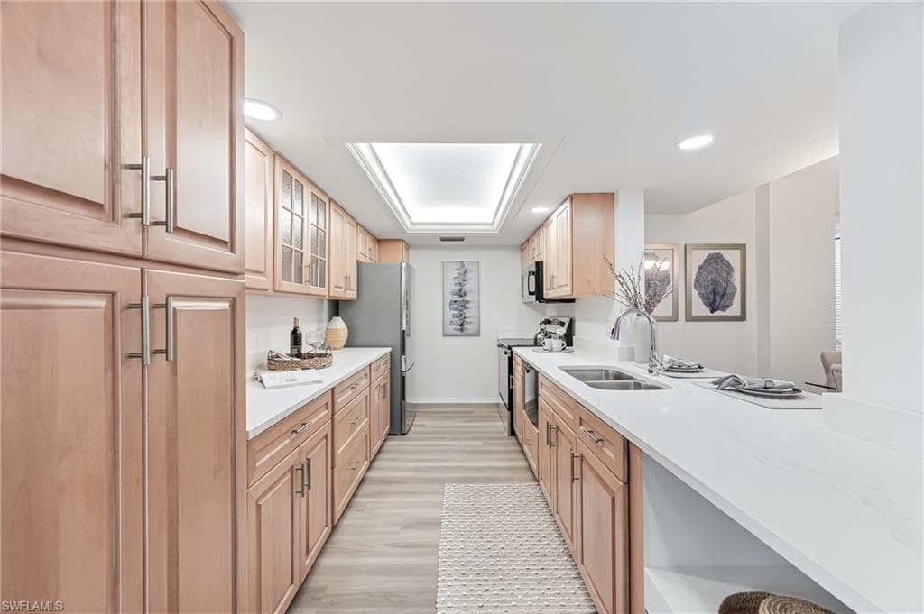 17 Bluebill Ave 604, Naples, FL 34108-5