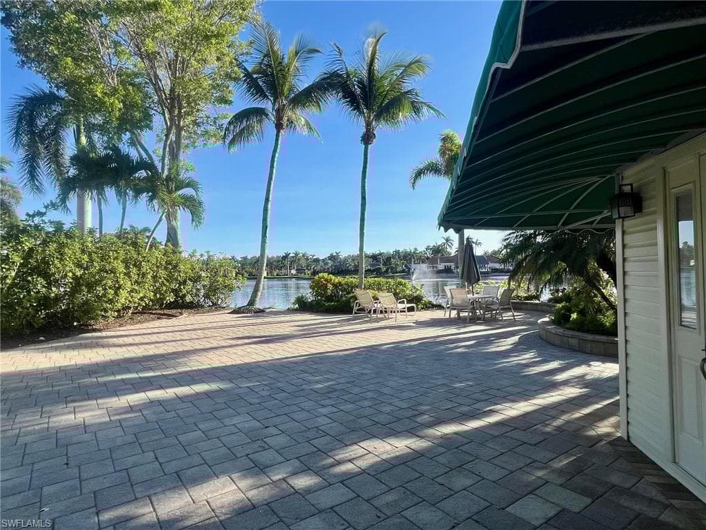 4763 Southern Breeze Dr, Naples, FL 34114-3