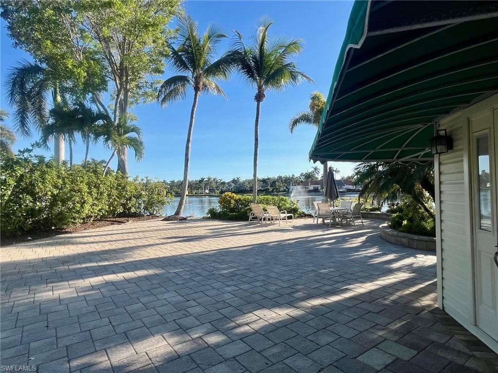 4763 Southern Breeze Dr, Naples, FL 34114-3