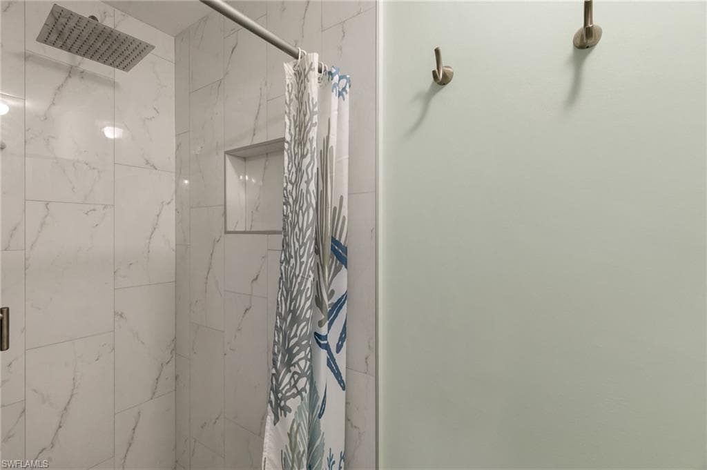 657 Saint Andrews Blvd 106-1, Naples, FL 34113-16