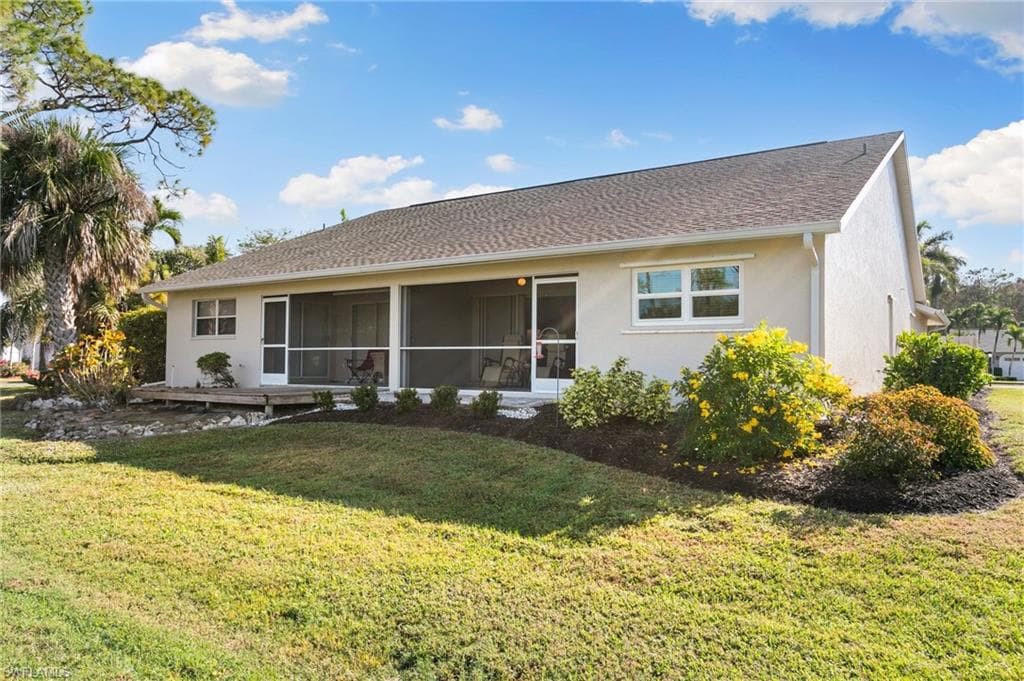 657 Saint Andrews Blvd 106-1, Naples, FL 34113-27