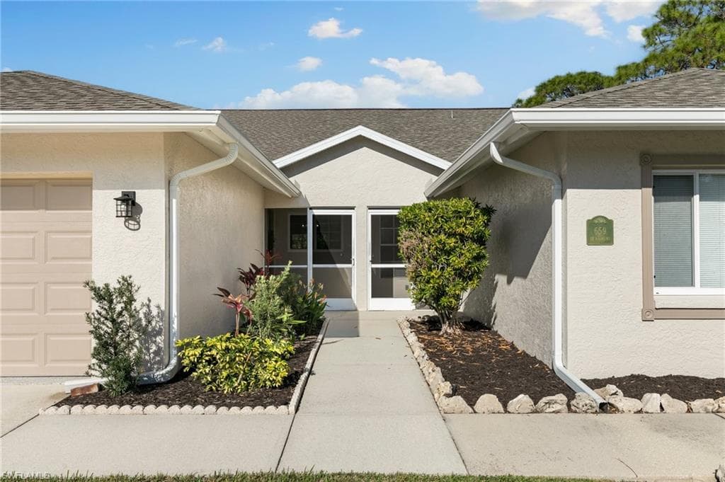 657 Saint Andrews Blvd 106-1, Naples, FL 34113-3