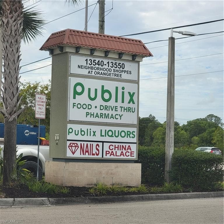 3011 2nd St NE, Naples, FL 34120-20