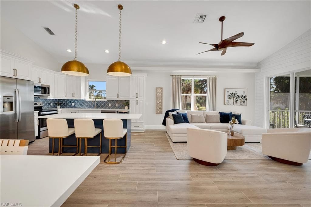 1970 Danford St, Naples, FL 34112-10