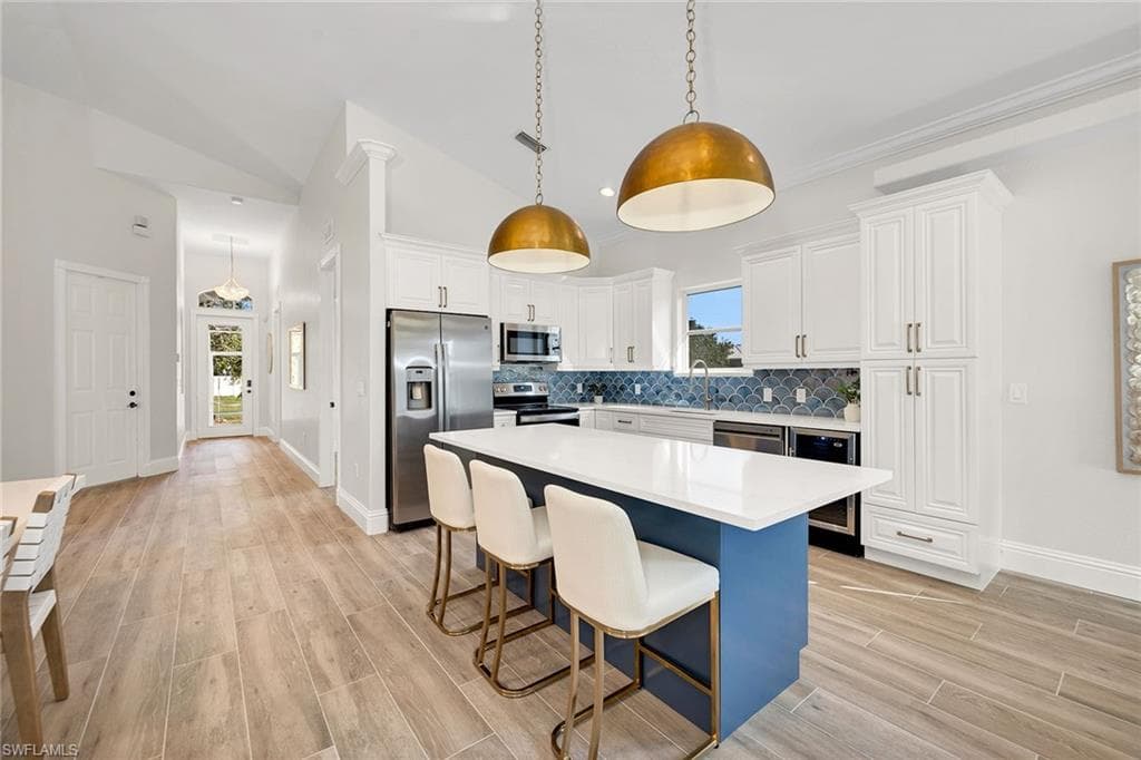 1970 Danford St, Naples, FL 34112-19