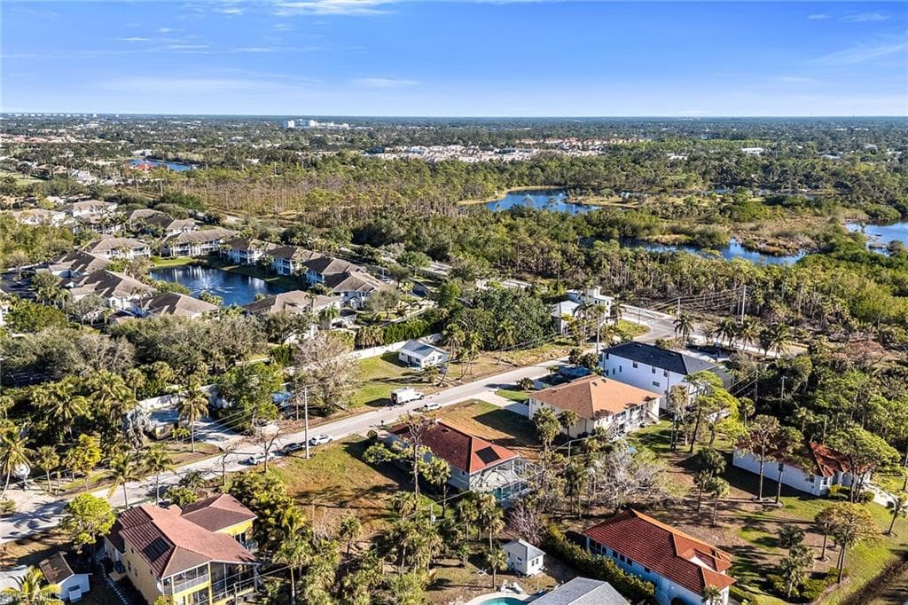 1970 Danford St, Naples, FL 34112-47
