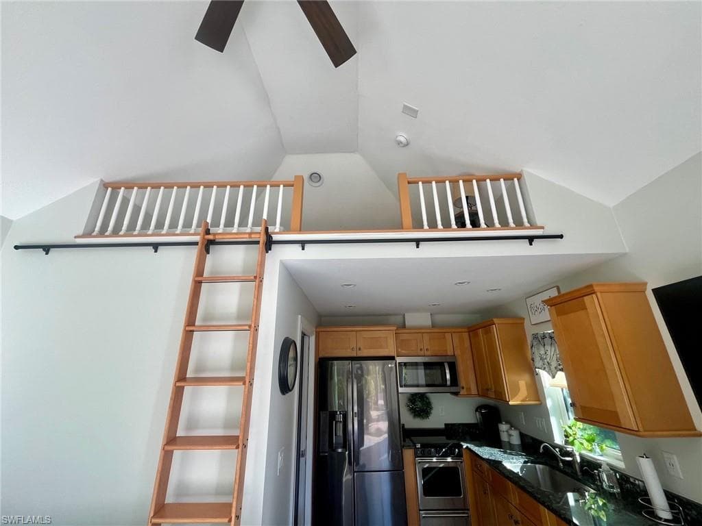 5003 Coach Ln, Naples, FL 34114-15