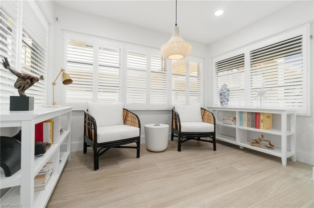 1100 8th Ave S 206c, Naples, FL 34102-9