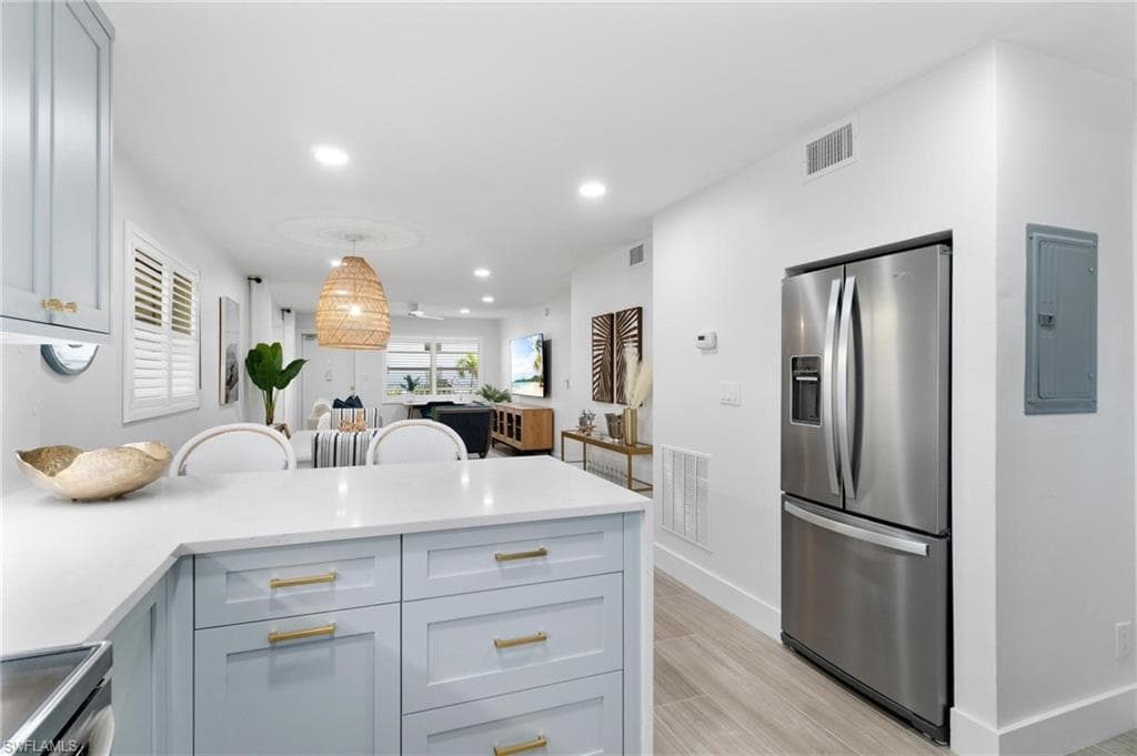 1100 8th Ave S 206c, Naples, FL 34102-24