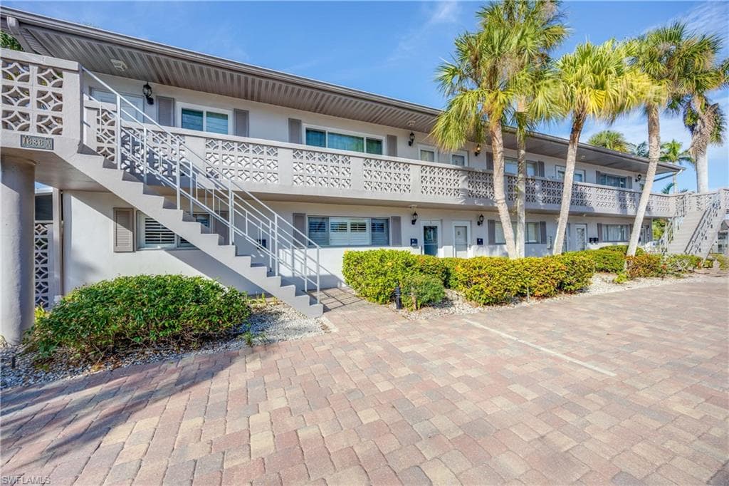 1686 Blue Point Ave A1, Naples, FL 34102-4