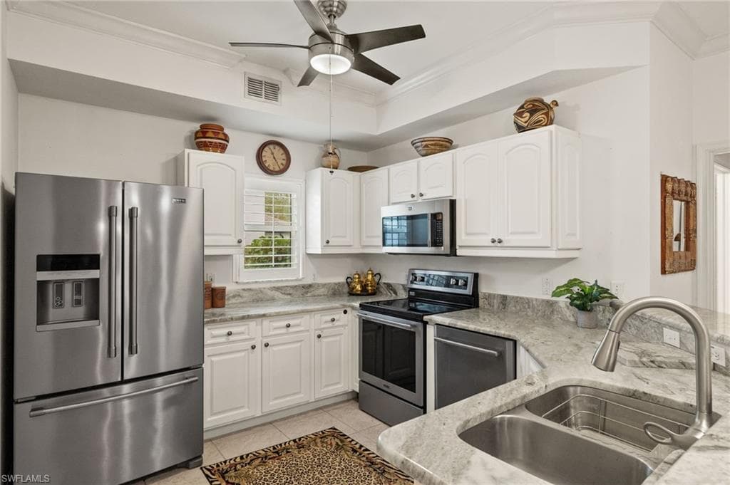 2155 Cay Lagoon Dr 411, Naples, FL 34109-12