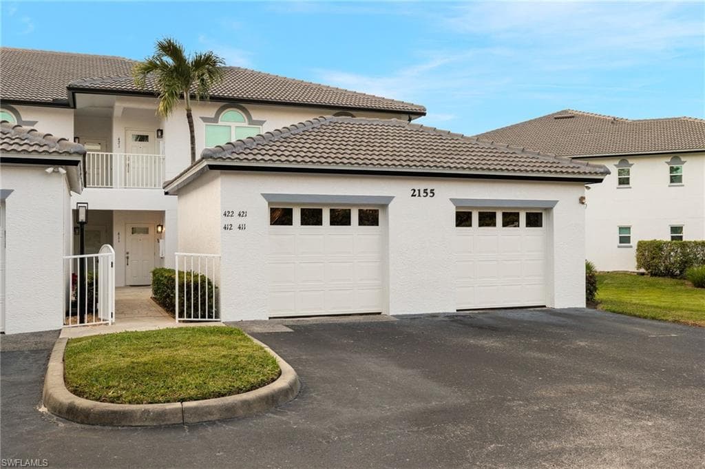 2155 Cay Lagoon Dr 411, Naples, FL 34109-4
