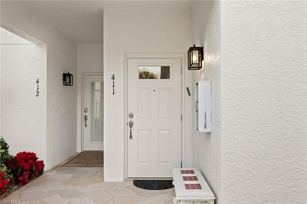 2155 Cay Lagoon Dr 411, Naples, FL 34109-6