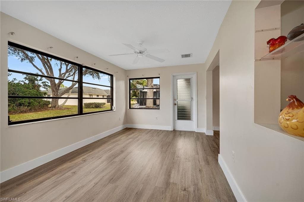 4925 Molokai Dr 16, Naples, FL 34112-9