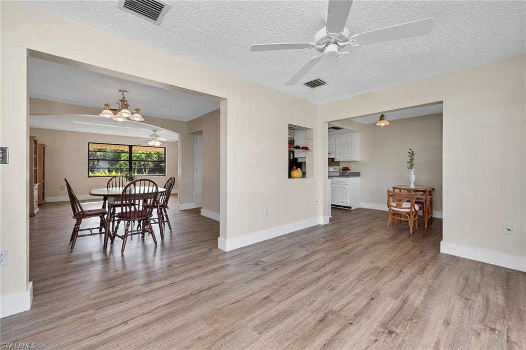 4925 Molokai Dr 16, Naples, FL 34112-10