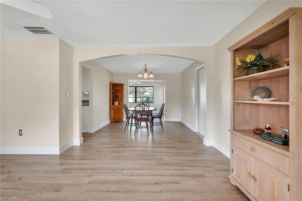 4925 Molokai Dr 16, Naples, FL 34112-12