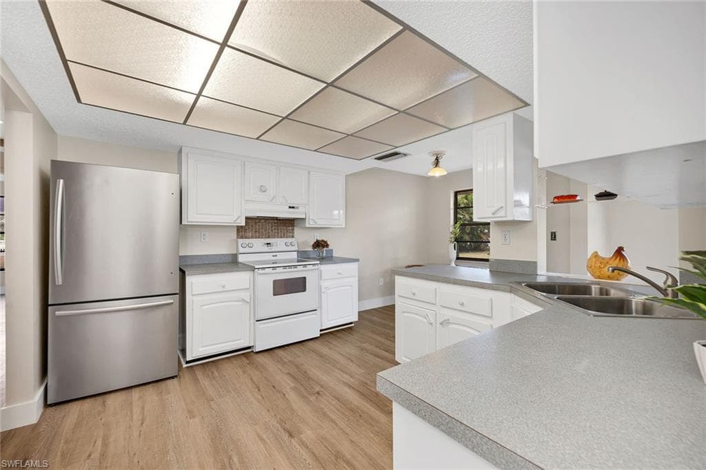 4925 Molokai Dr 16, Naples, FL 34112-16