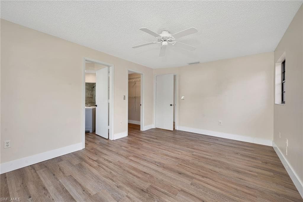 4925 Molokai Dr 16, Naples, FL 34112-24
