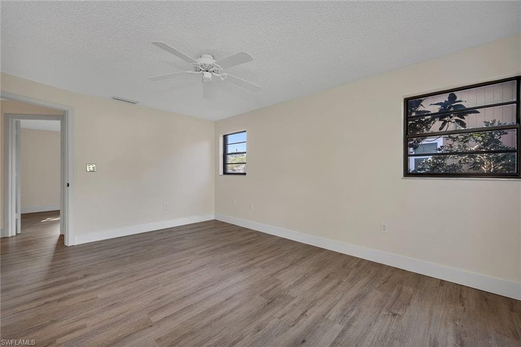 4925 Molokai Dr 16, Naples, FL 34112-25