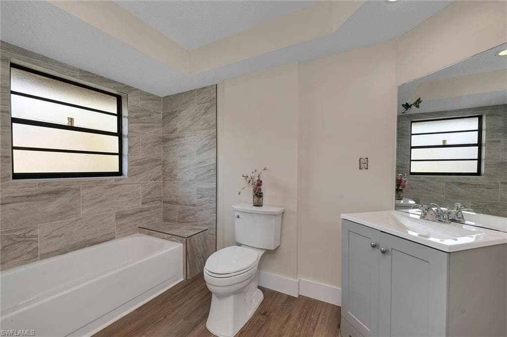 4925 Molokai Dr 16, Naples, FL 34112-27