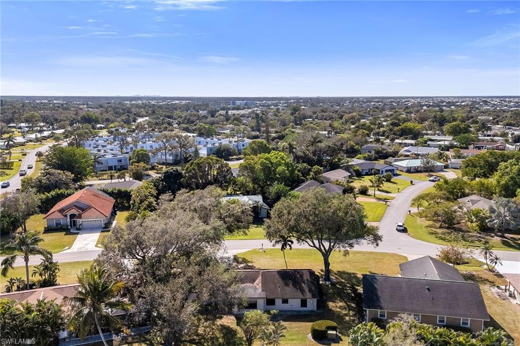 4925 Molokai Dr 16, Naples, FL 34112-47