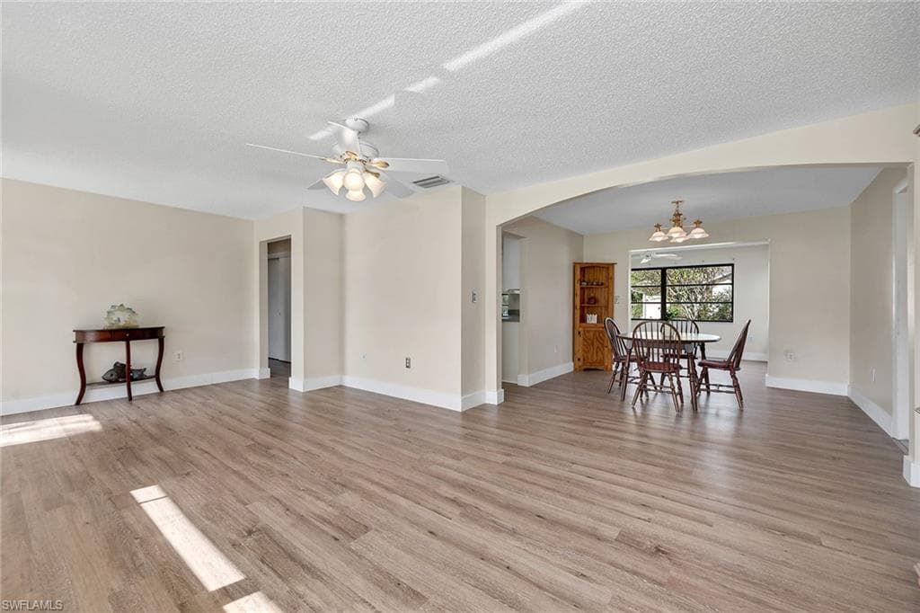 4925 Molokai Dr 16, Naples, FL 34112-5
