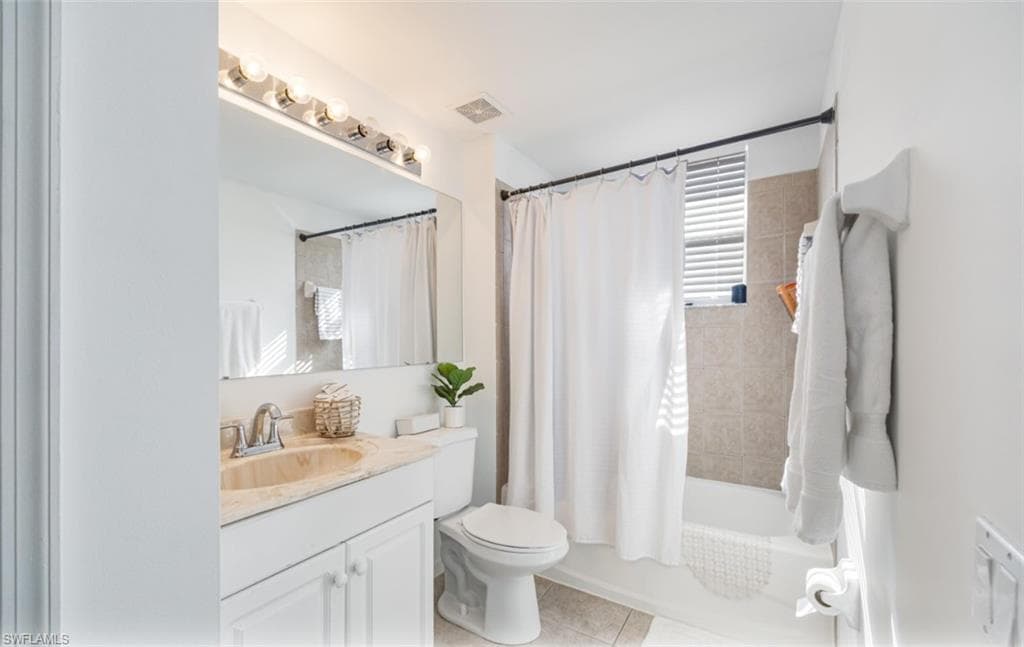 10032 Heather Ln 1204, Naples, FL 34119-23