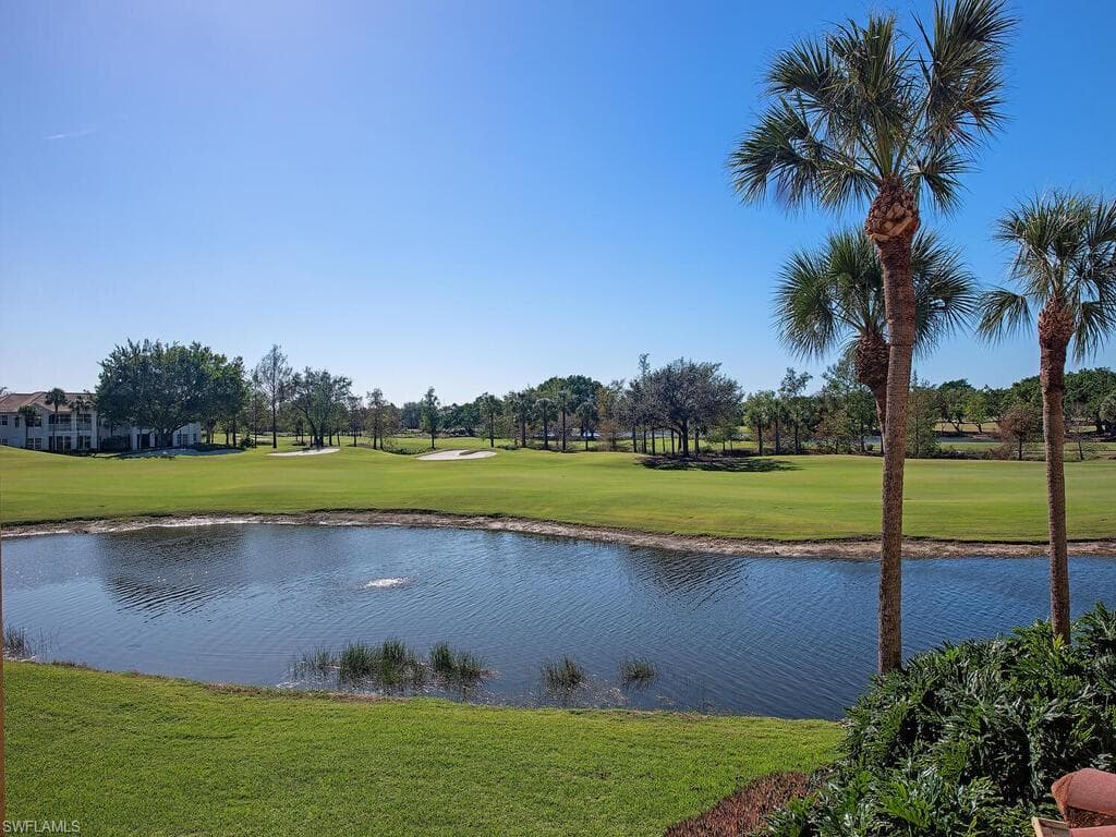 1880 Les Chateaux Blvd 201, Naples, FL 34109-1