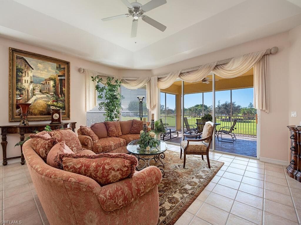 1880 Les Chateaux Blvd 201, Naples, FL 34109-4