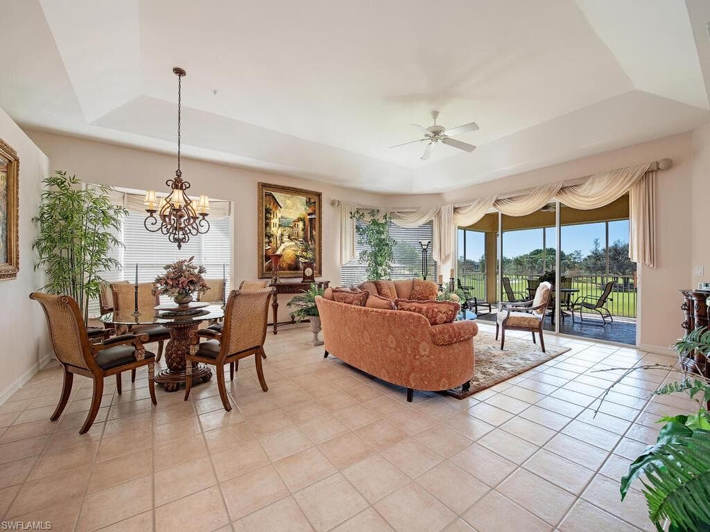 1880 Les Chateaux Blvd 201, Naples, FL 34109-5
