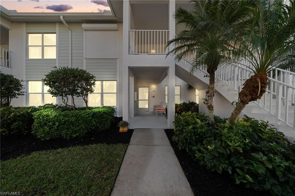 1220 Sarah Jean Cir L105, Naples, FL 34110-38
