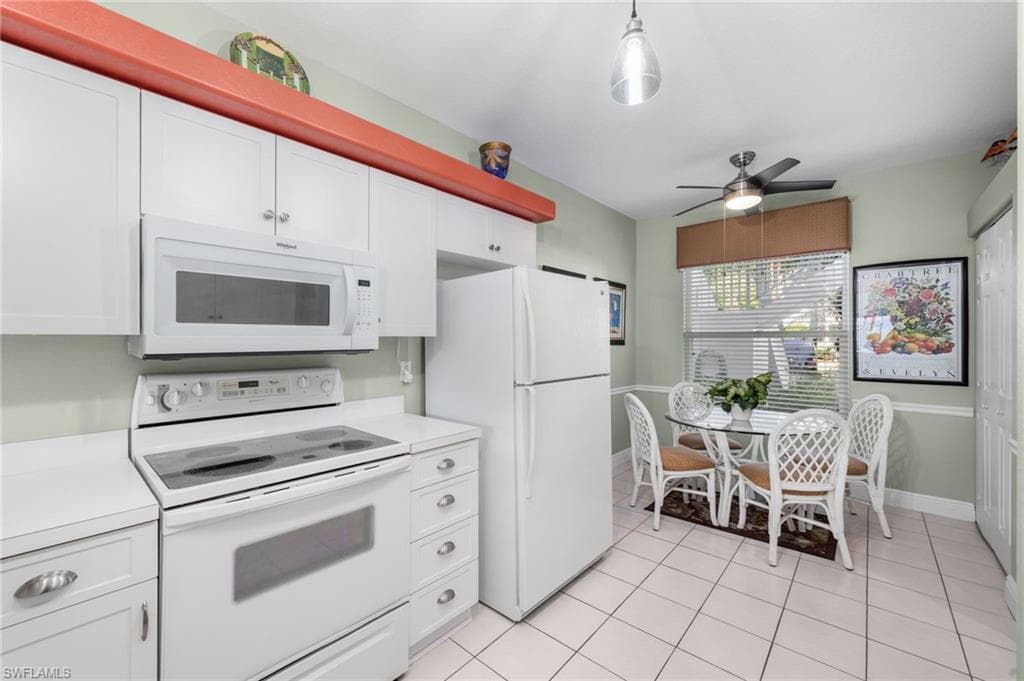 1220 Sarah Jean Cir L105, Naples, FL 34110-8